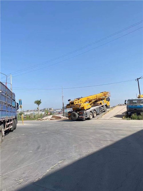 张店区25吨吊车的租赁价格大概是多少？